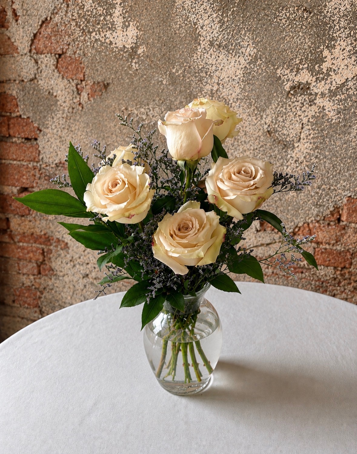 Fresh rose arrangement
